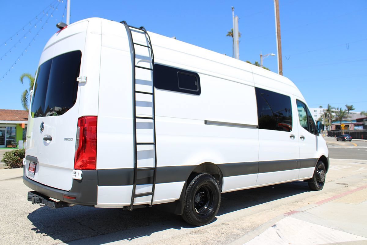 Used 2022 Mercedes-Benz Sprinter 3500 image 5