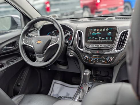 Used 2018 Chevrolet Equinox Premier image 15