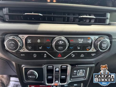 Used 2025 Jeep Gladiator Mojave AWD/4WD image 4
