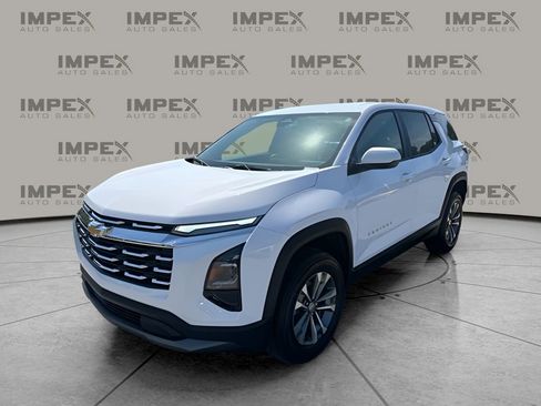 Used 2026 Chevrolet Equinox LT FWD image 1