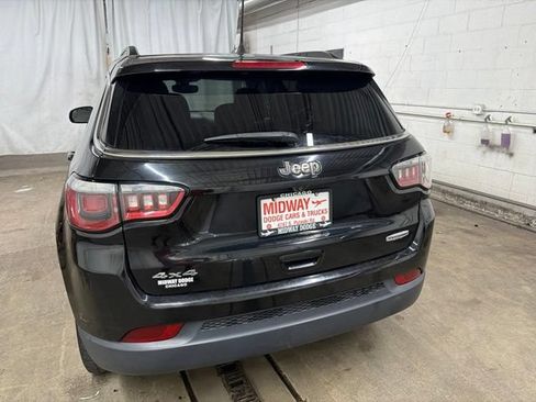 Used 2018 Jeep Compass Latitude w/ Popular Equipment Group AWD/4WD image 6