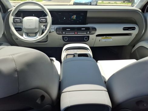 Used 2026 Hyundai Palisade SEL FWD image 13