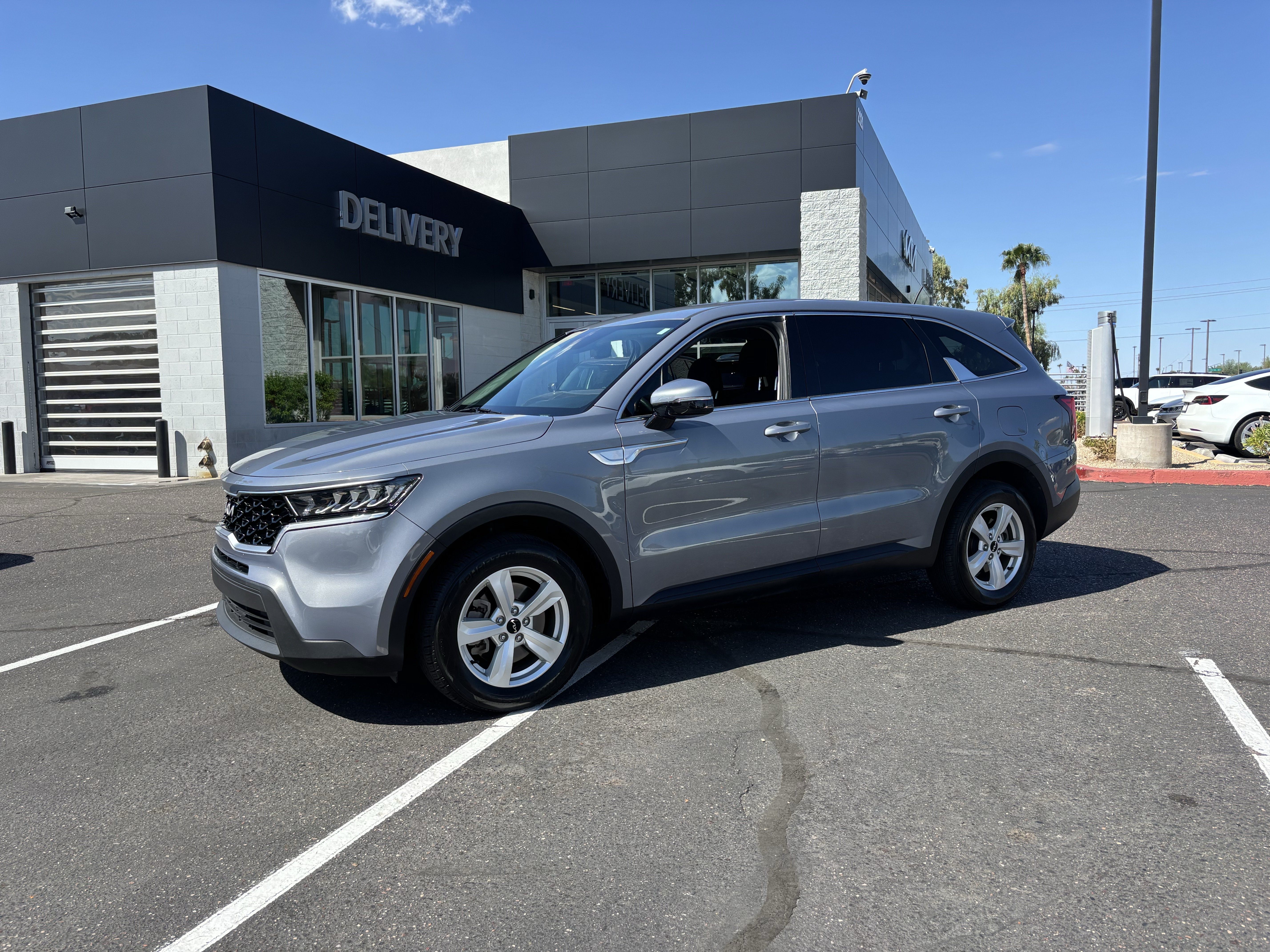 Certified 2022 Kia Sorento LX FWD image 6