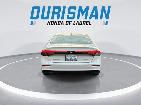 Used 2024 Honda Accord Touring image 7