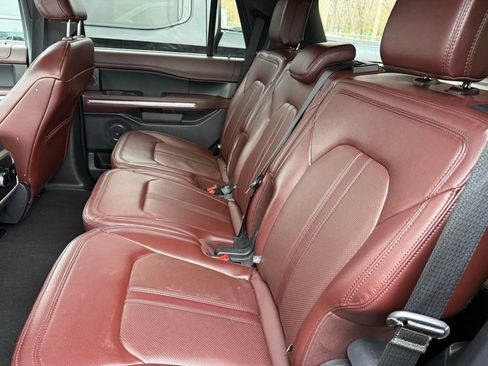 Used 2024 Ford Expedition Limited image 6