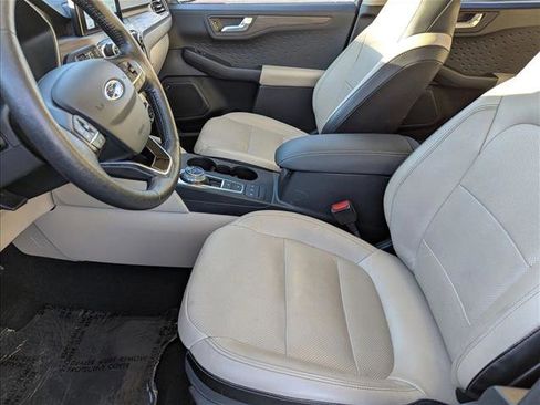 Used 2020 Ford Escape Titanium w/ Titanium Premium Package 2.0 image 16