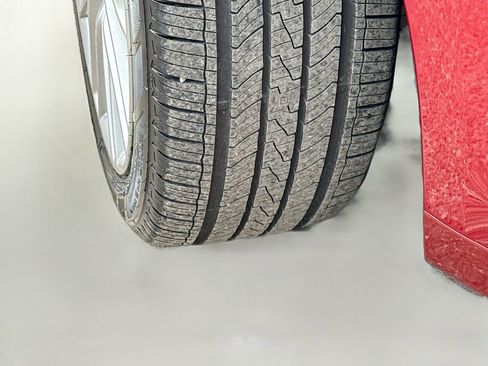 Used 2020 Genesis G70 2.0T image 42