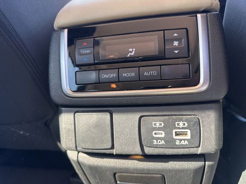 Certified 2024 Subaru Ascent Premium w/ Convenience Package image 15