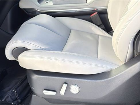 New 2026 Lincoln Navigator L Reserve image 21