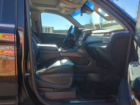 Used 2016 Chevrolet Suburban LTZ image 16