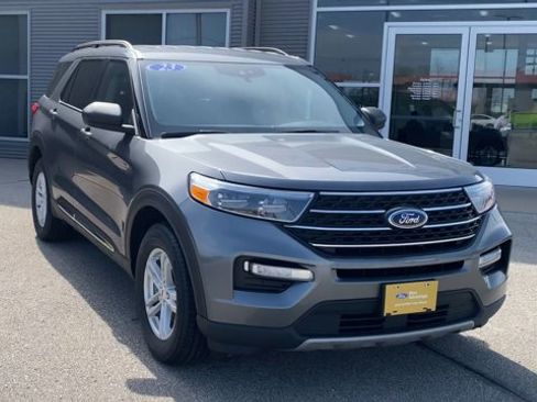 Certified 2023 Ford Explorer XLT w/ Equipment Group 202A AWD/4WD image 4