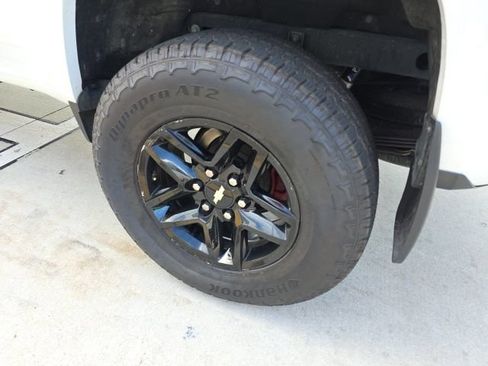 Used 2019 Chevrolet Colorado LT w/ LT Convenience Package AWD/4WD image 5