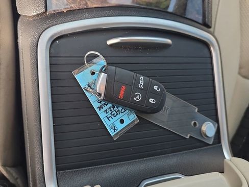 Used 2022 Chrysler 300 Touring L w/ Popular Equipment Group image 25