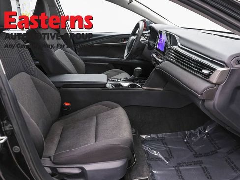 Used 2025 Toyota Camry LE FWD image 24