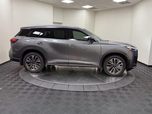 Certified 2027 INFINITI QX60 Luxe w/ Cargo Package FWD image 8