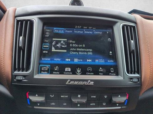 Used 2018 Maserati Levante image 15
