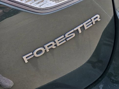 Used 2024 Subaru Forester Premium AWD/4WD image 11