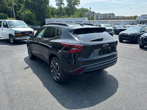 New 2026 Chevrolet Trax RS w/ Driver Confidence Package FWD image 16