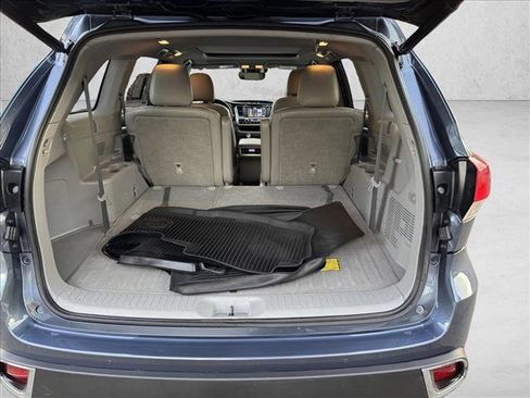 Used 2019 Toyota Highlander Limited Platinum image 8
