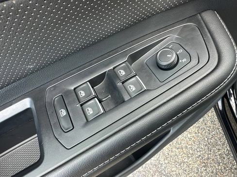 Used 2024 Volkswagen Atlas Cross Sport SE AWD/4WD image 14