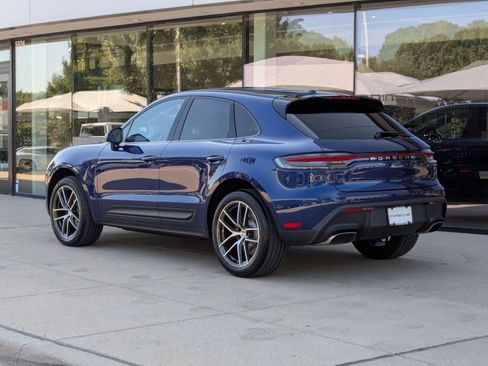Certified 2025 Porsche Macan image 3