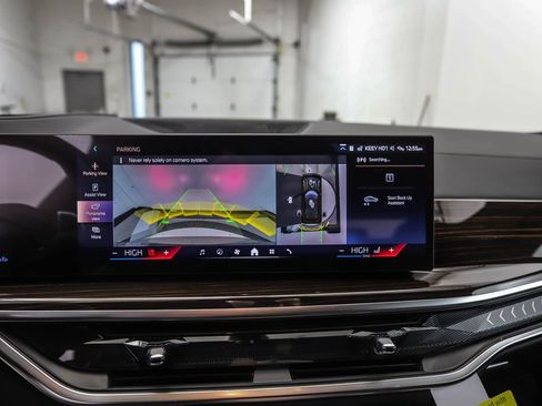 New 2026 BMW X5 xDrive40i w/ M Sport Package image 18