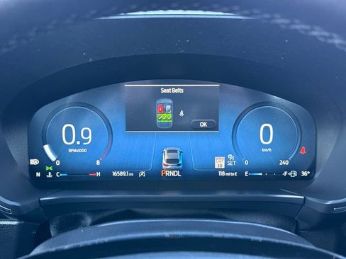 Used 2025 Ford Escape Platinum image 30