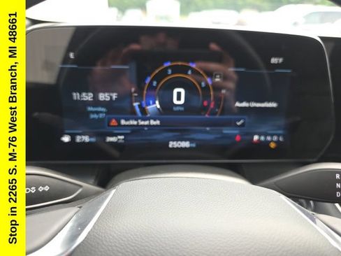 Used 2026 Chevrolet Equinox LT AWD/4WD image 23