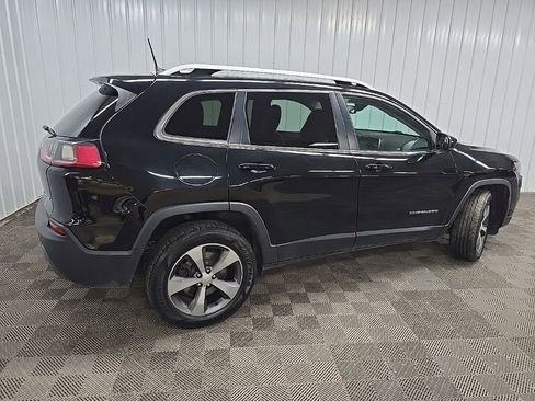 Used 2019 Jeep Cherokee Limited image 3