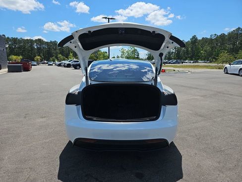 Used 2024 Tesla Model 3 Long Range RWD image 17