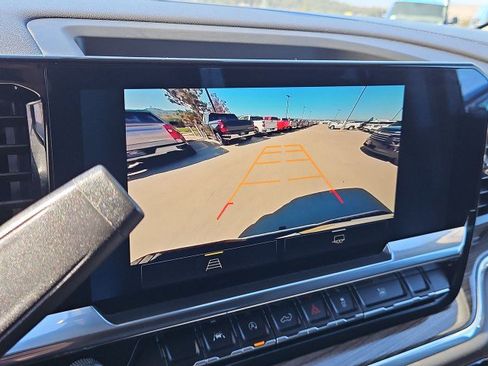 Used 2023 Chevrolet Silverado 1500 LT RWD image 14