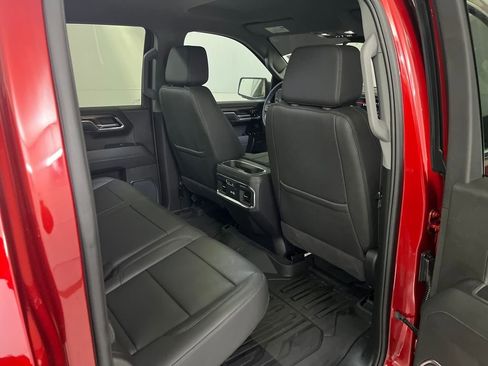 Used 2025 GMC Sierra 1500 SLT w/ SLT Premium Package image 26