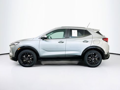 Used 2024 Buick Encore GX Sport Touring image 4