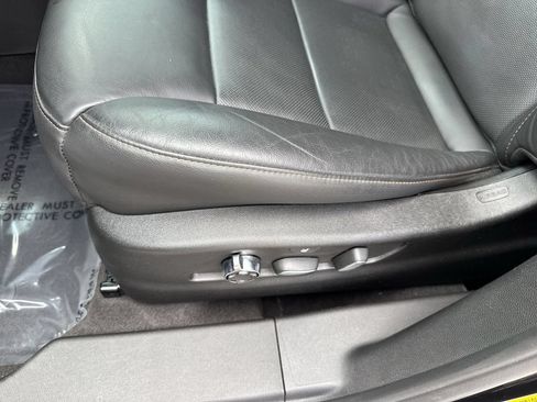 Used 2023 Cadillac XT4 Sport FWD image 41