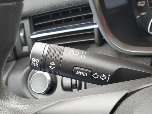 Used 2016 Chevrolet Malibu LT image 17