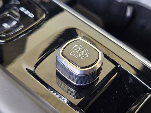 New 2026 Volvo XC60 B5 Plus w/ Protection Package Premier image 19