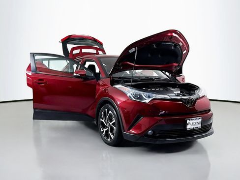 Used 2018 Toyota C-HR XLE FWD image 19