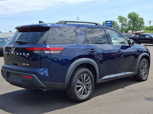 Used 2022 Nissan Pathfinder SV AWD/4WD image 7