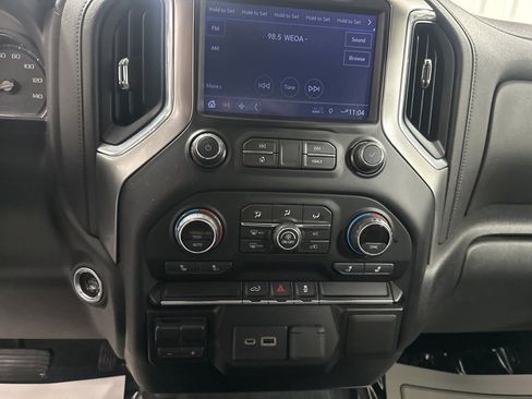 Used 2020 Chevrolet Silverado 2500 LT w/ Convenience Package image 22