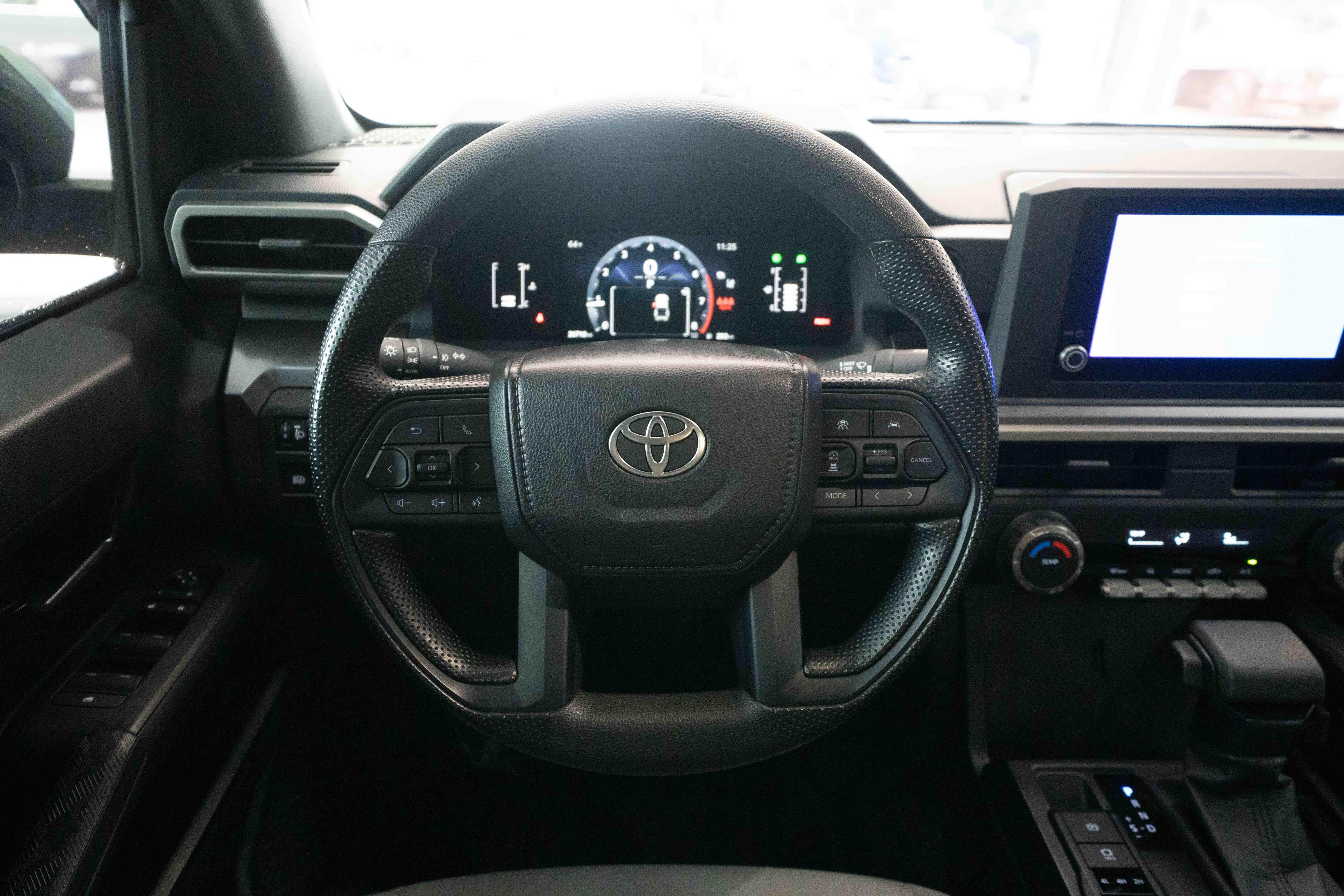 Used 2024 Toyota Tacoma SR5 AWD/4WD image 21