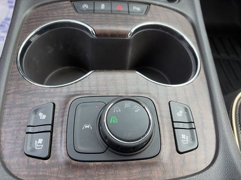 Used 2023 GMC Acadia Denali AWD/4WD image 10