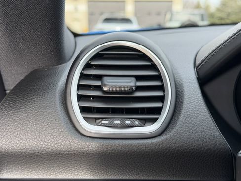 Used 2025 Porsche 718 Cayman w/ Sport Chrono Package image 27