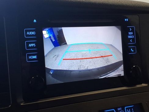 Used 2017 Toyota Sienna LE image 14