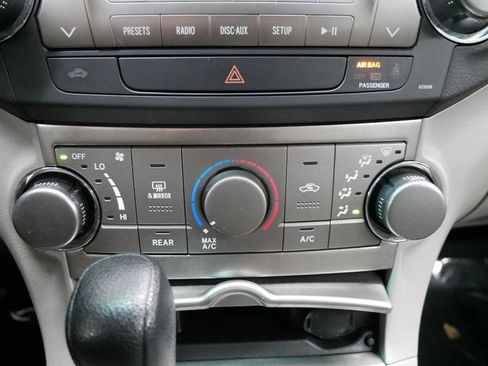 Used 2011 Toyota Highlander 2WD w/ Tech Pkg image 21