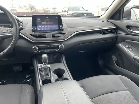 Used 2025 Nissan Altima 2.5 SV image 34