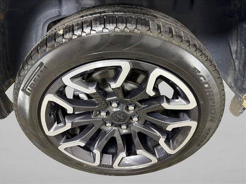 Used 2025 RAM 1500 Limited AWD/4WD image 19