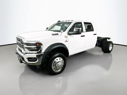 New 2026 RAM 5500 Tradesman w/ Chrome Appearance Group image 3