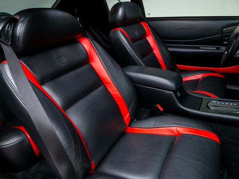 Used 2002 Cadillac Eldorado Collector's Edition image 27