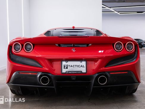 Used 2022 Ferrari F8 Tributo RWD image 13