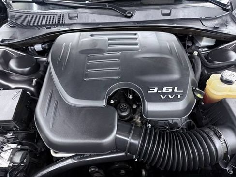 Used 2022 Dodge Charger SXT RWD image 12